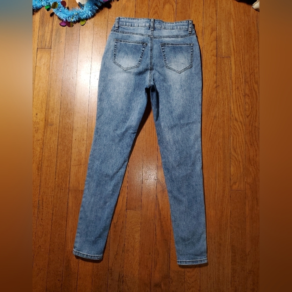 Embroidered Floral Skinny Jeans - Picture 3 of 14
